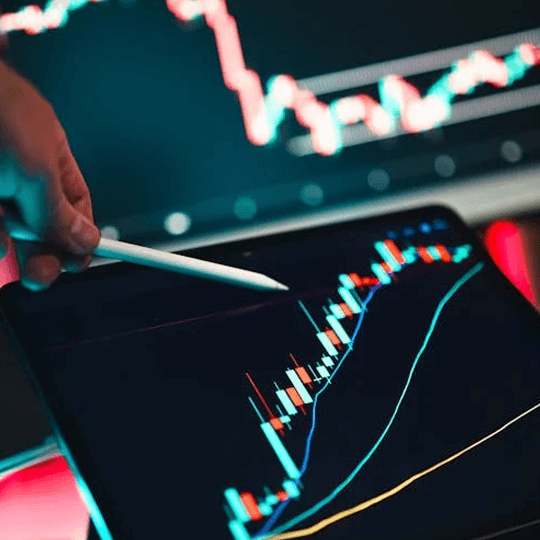 Aurispan +365 - Equipo de expertos en criptomoneda